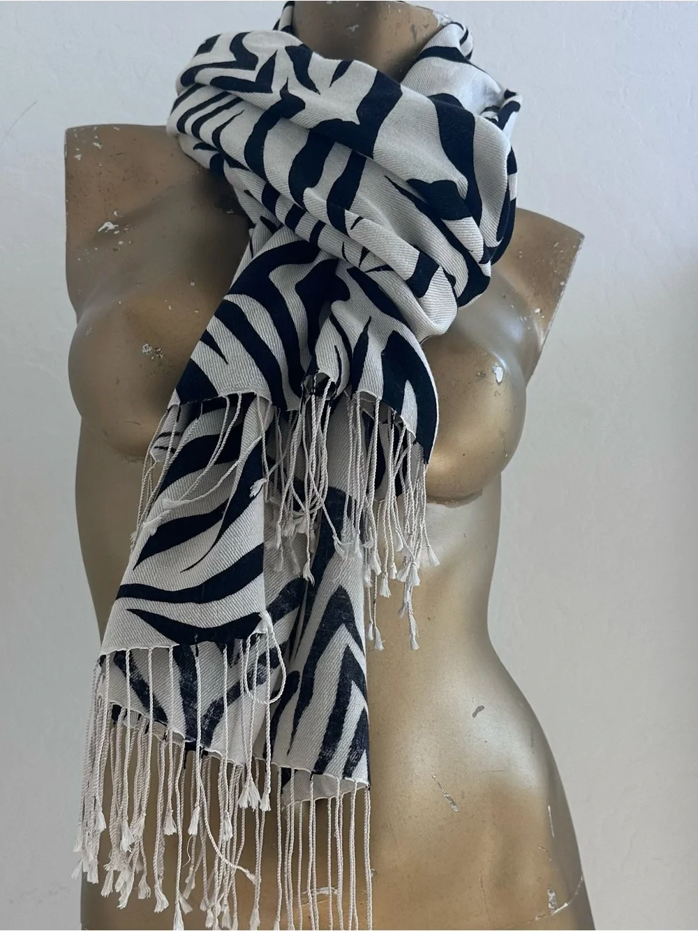 Tolani silk/pashmina Abstract Zebra Print Scarf Wrap Shawl Black Ivory Fringe